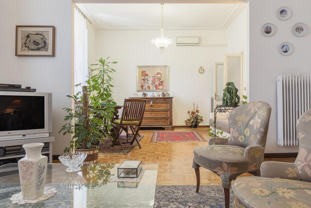 Flower'S Market Apartment - Charme Holidays Roma Exterior foto